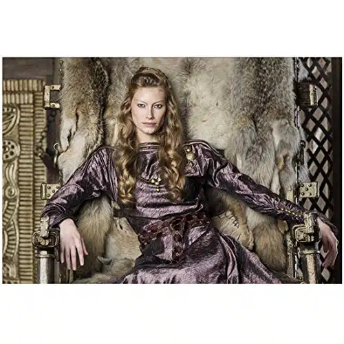 Vikings Alyssa Sutherland as Queen Aslaug Waist Up Shot x Inch Photo